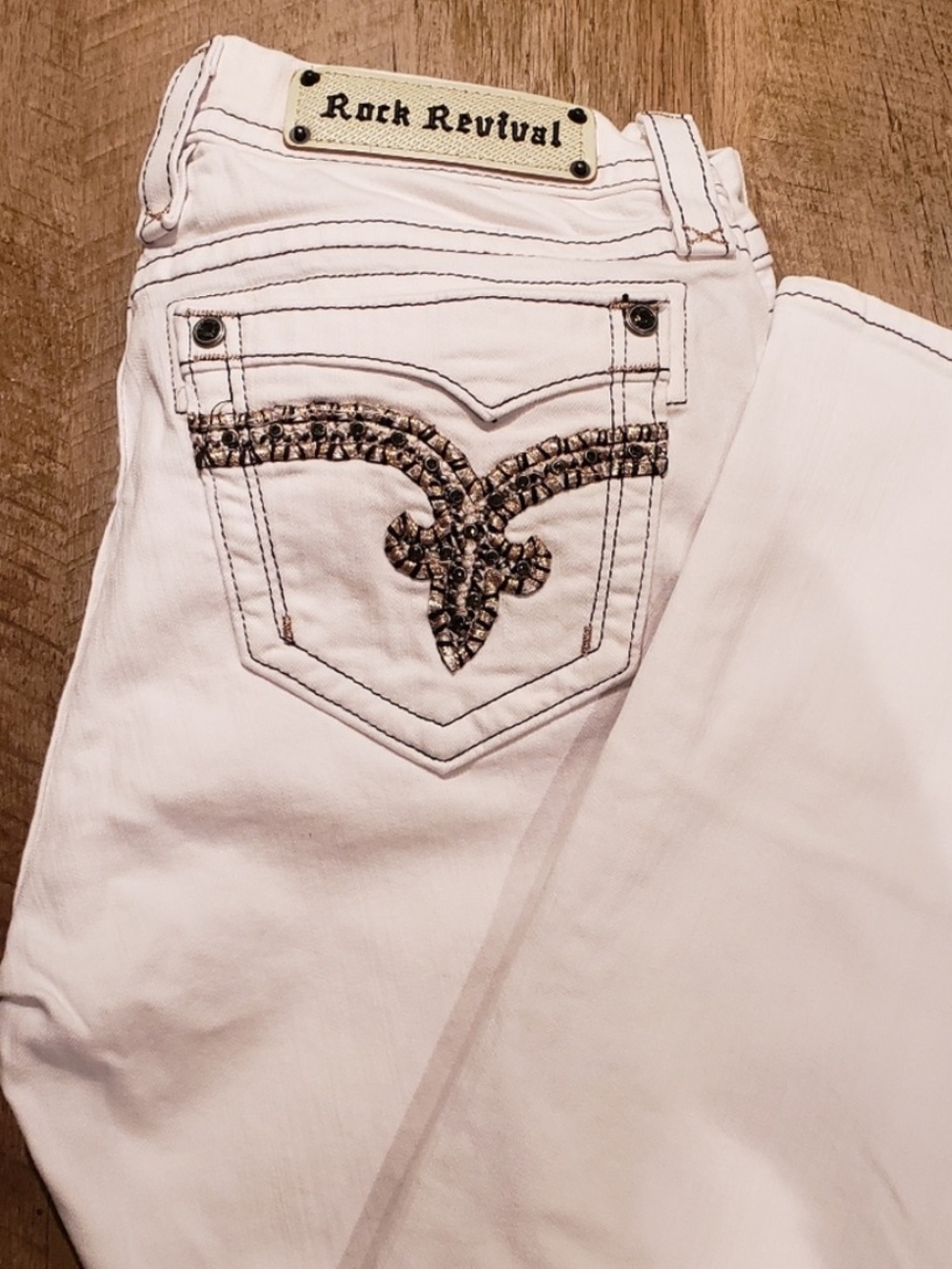 Rock Revival - Vivian White Easy Crop Low Rise Jeans w/Unique Dark **BLING**